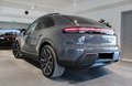 Daumennagel 2 - Porsche Macan Electric 4