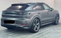Daumennagel 3 - Porsche Cayenne Coupe E-Hybrid AHK 360°