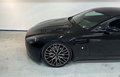 Daumennagel 2 - Aston Martin V8 Vantage