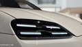 Daumennagel 14 - Porsche Macan Electric Pano-Schiebedach AHK L-Heizbar