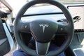Daumennagel 11 - Tesla Model 3 Basis RWD