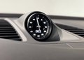 Daumennagel 12 - Porsche Macan Electric 4