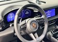 Daumennagel 16 - Porsche Macan Electric 4
