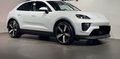 Daumennagel 7 - Porsche Macan Electric 4