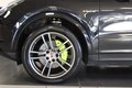 Daumennagel 8 - Porsche Cayenne Coupe E-Hybrid Head-up