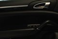 Daumennagel 9 - Porsche Cayenne S Diesel Platinum Edition PDLS*PASM
