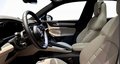 Daumennagel 8 - Porsche Macan Electric 4