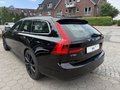 Daumennagel 8 - Volvo V90 Kombi D3 Momentum Geartronic ACC Leder Navi Kamera SHZ