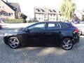 Daumennagel 8 - Volvo V40 Momentum T2 Automatik Navi Kamera Keyless PDC SHZ