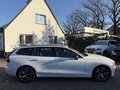 Daumennagel 4 - Volvo V60 Kombi B4 R-Design ACC LED Standhz. Memory 4xSHZ Lenkradhz.