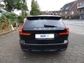 Daumennagel 7 - Volvo V60 Kombi B5 R-Design ACC Memory Leder LED 360°Cam Bowers & Wilkins