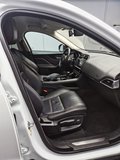 Daumennagel 18 - Jaguar F-Pace Prestige|LEDER|NAVI|BI-XENON|LM FELGEN