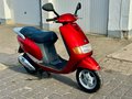 Daumennagel 4 - Piaggio Sfera 125 * 7KW * Elektrostarter + Kickstarter *