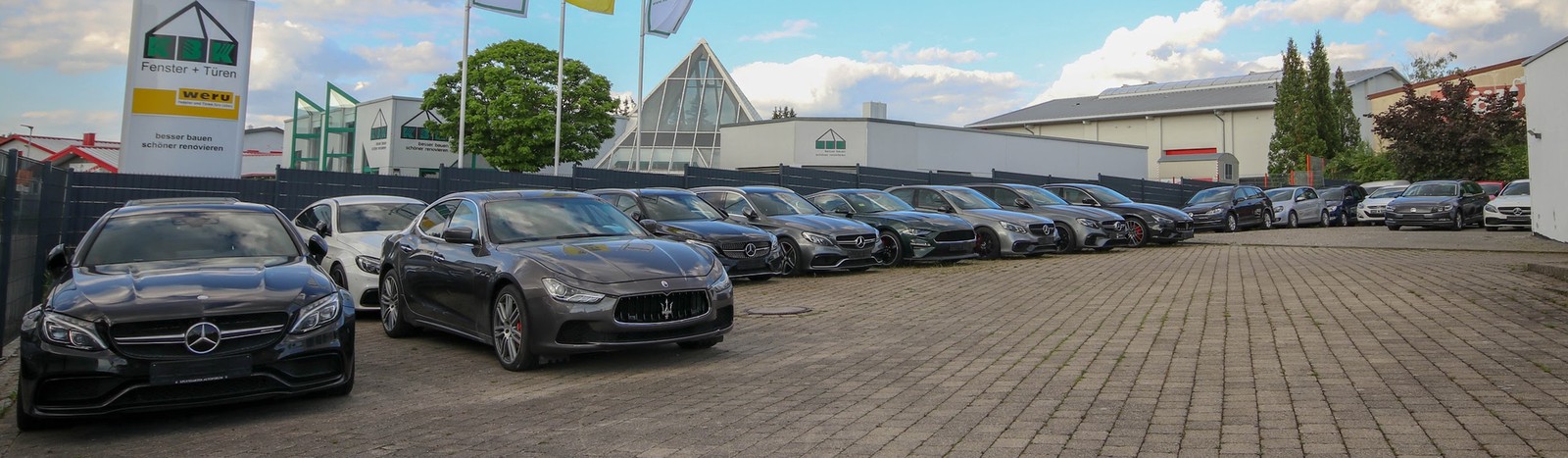 STUTTGARTER AUTOFORUM | Händler für exklusive Fahrzeuge