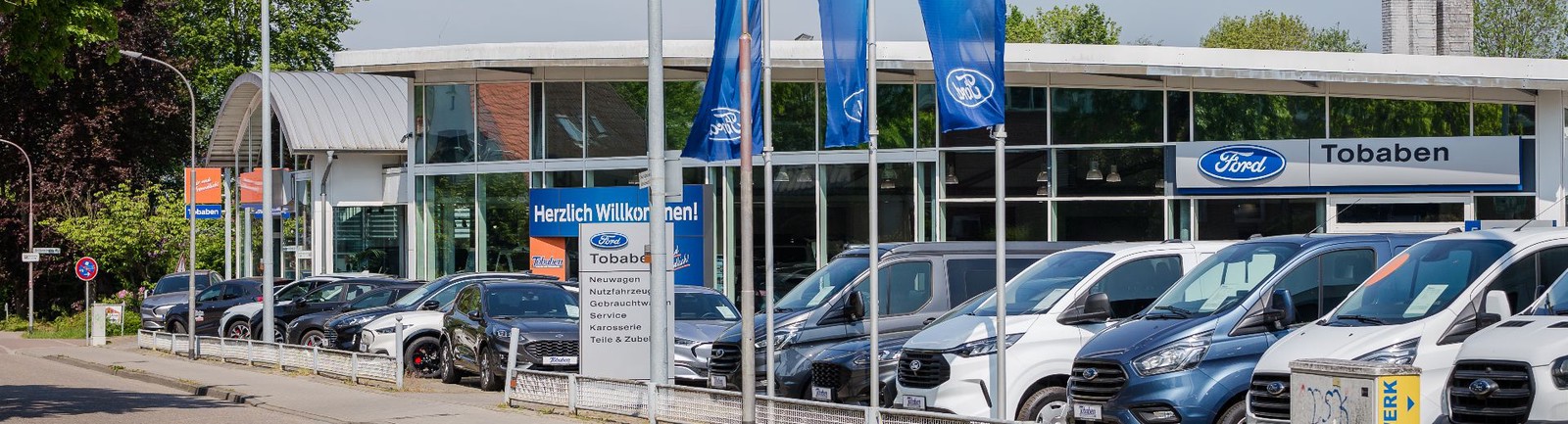 Autorisierter Neuwagen Händler mit Ford Store