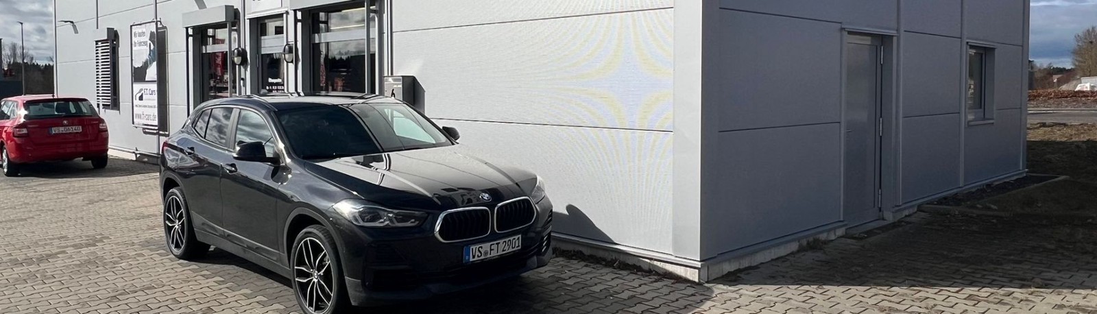 Finanzierung oder Leasing? Kaufen, leasen oder finanzieren Sie jetzt Ihren Traumwagen schon bereits ab 2,99% - auch ohne Anzahlung, für Gewerbetreibende und Selbständige. Mehr erfahren