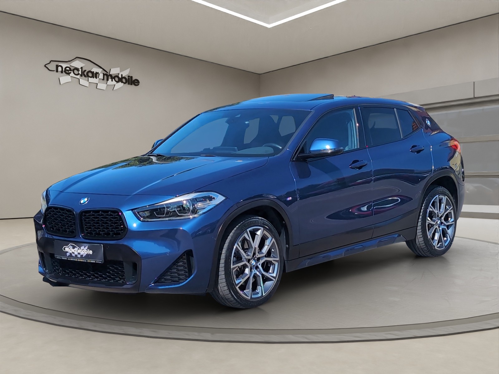 BMW X2 20i Ed M Mesh PANO Harm-Kard. AHK KAM LED ACC