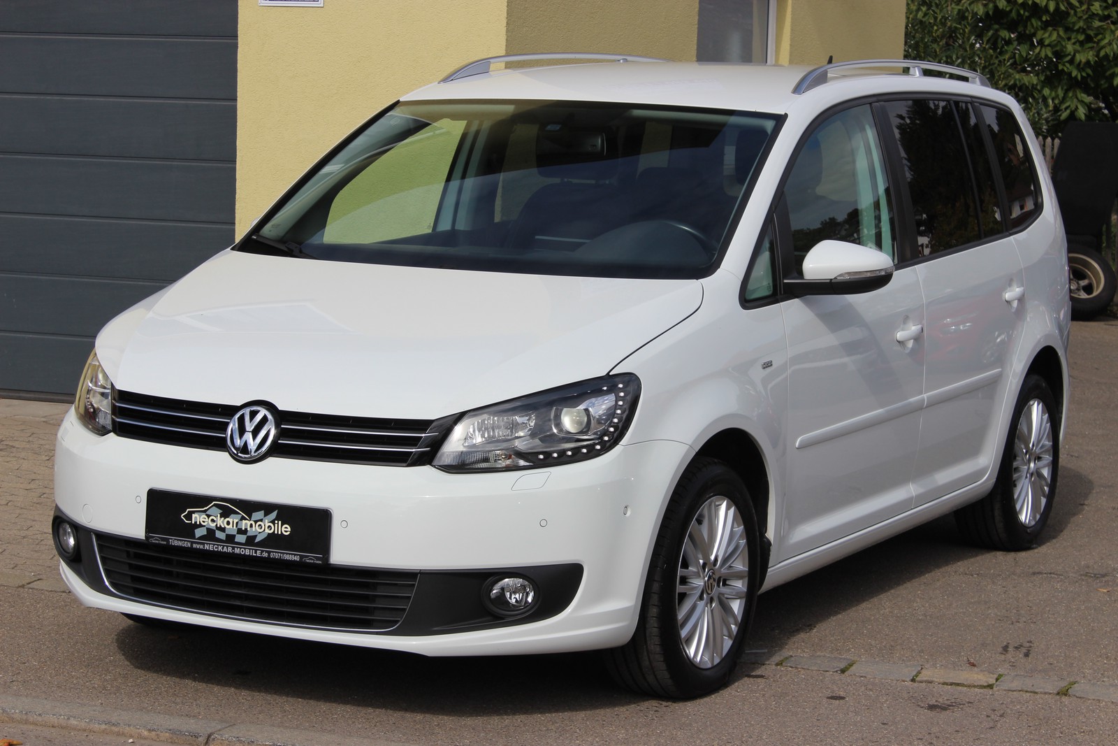 Volkswagen Touran 1.2TSI Cup Xenon PDC Sitzheizung AHK