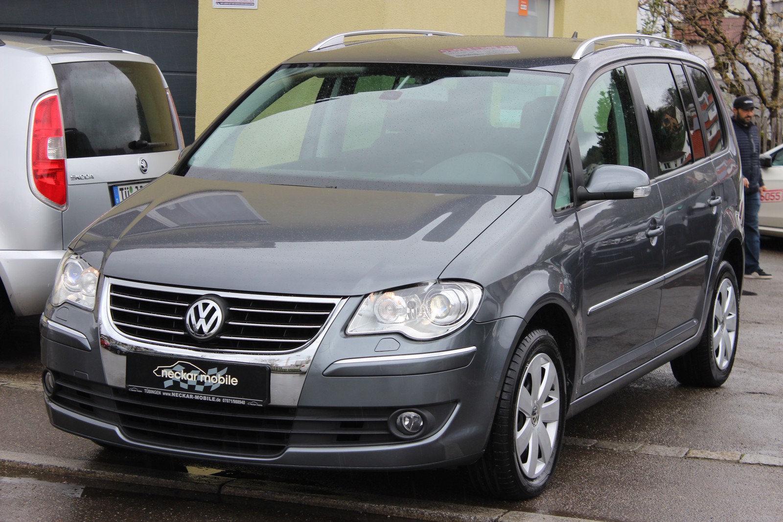 Volkswagen Touran 2.0TDI Highline 7Sitz Xenon Original km