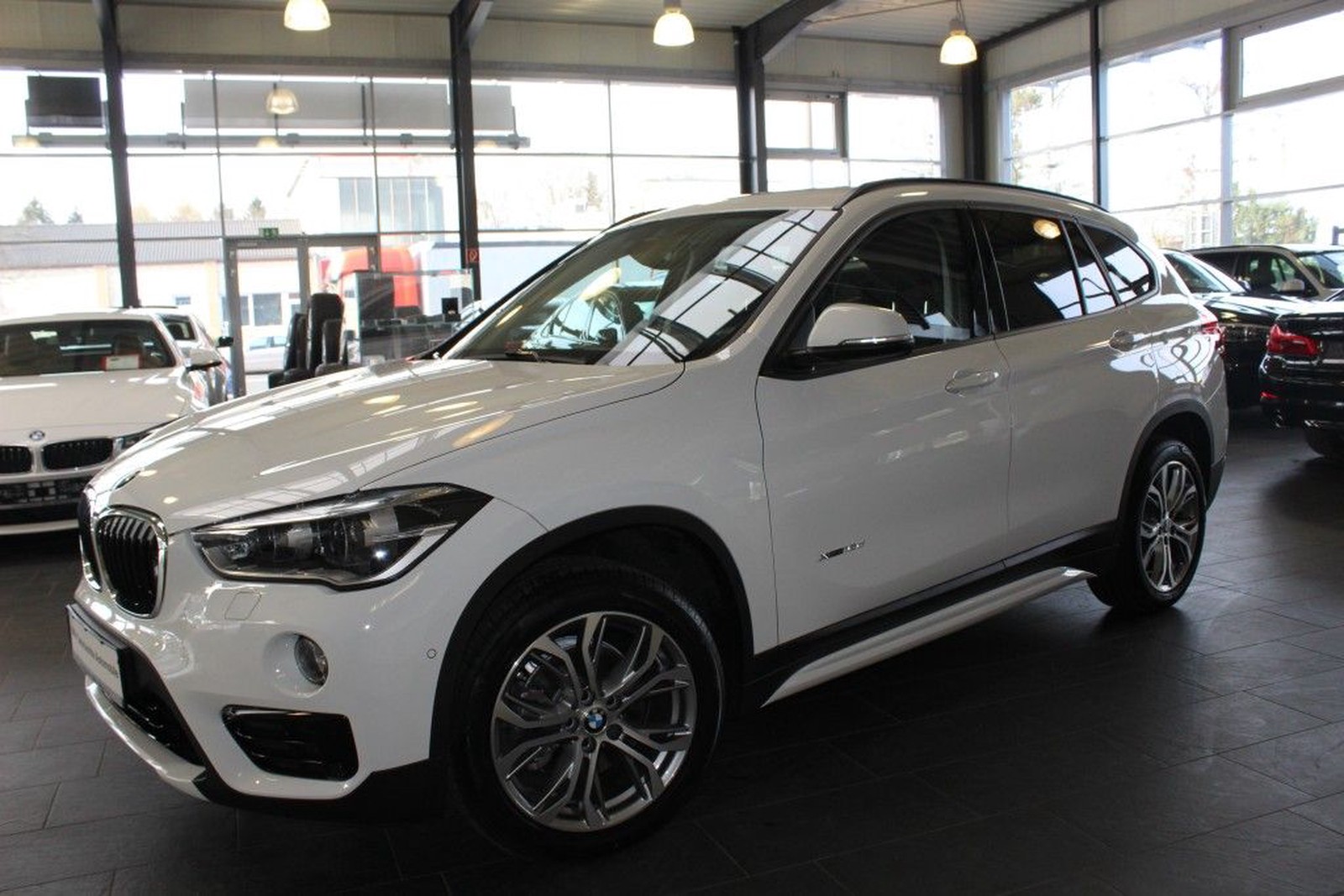 Bmw X1 Xdrive18d Aut Sport Line Navi Rfk Led Komfortzugang Gebraucht Kaufen In Langenfeld Preis 30900 Eur Int Nr Jar 576 3160 Verkauft