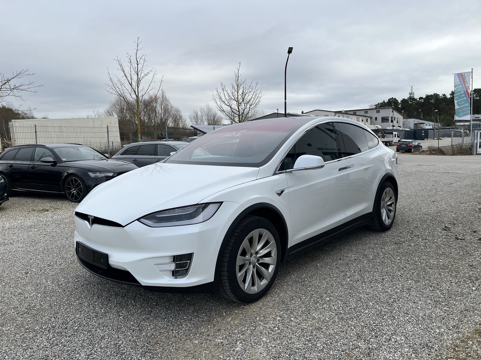 Tesla x90 hotsell
