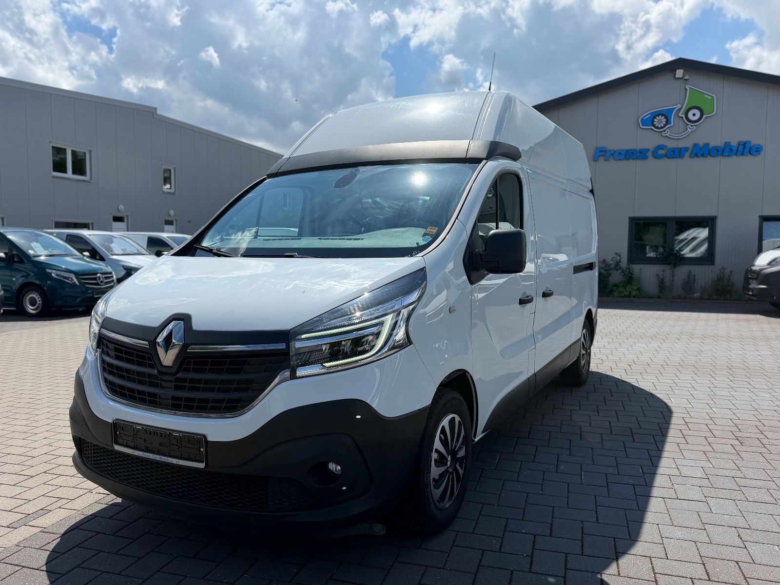 Renault Trafic Kasten L2H2 3,0t Komfort/AHK/PDC/Navi