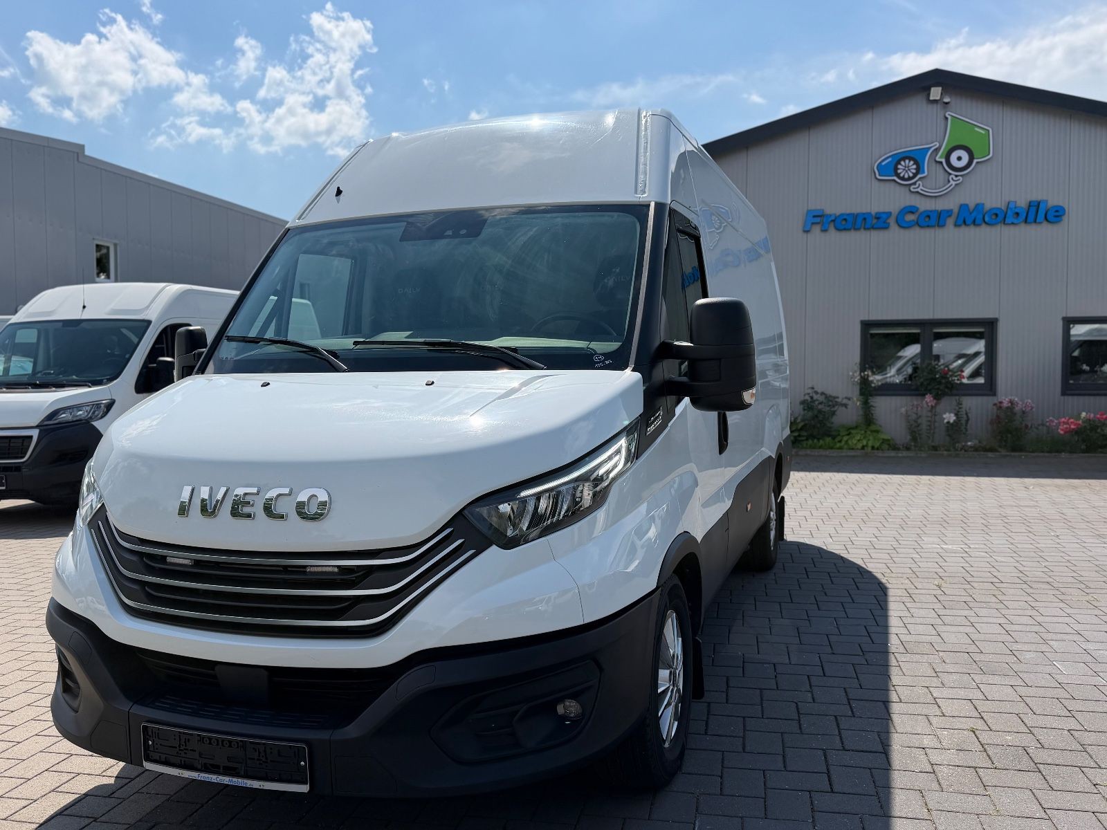 Iveco Daily Kasten 35 Kamera/AHK/Standheizung/Navi/ACC