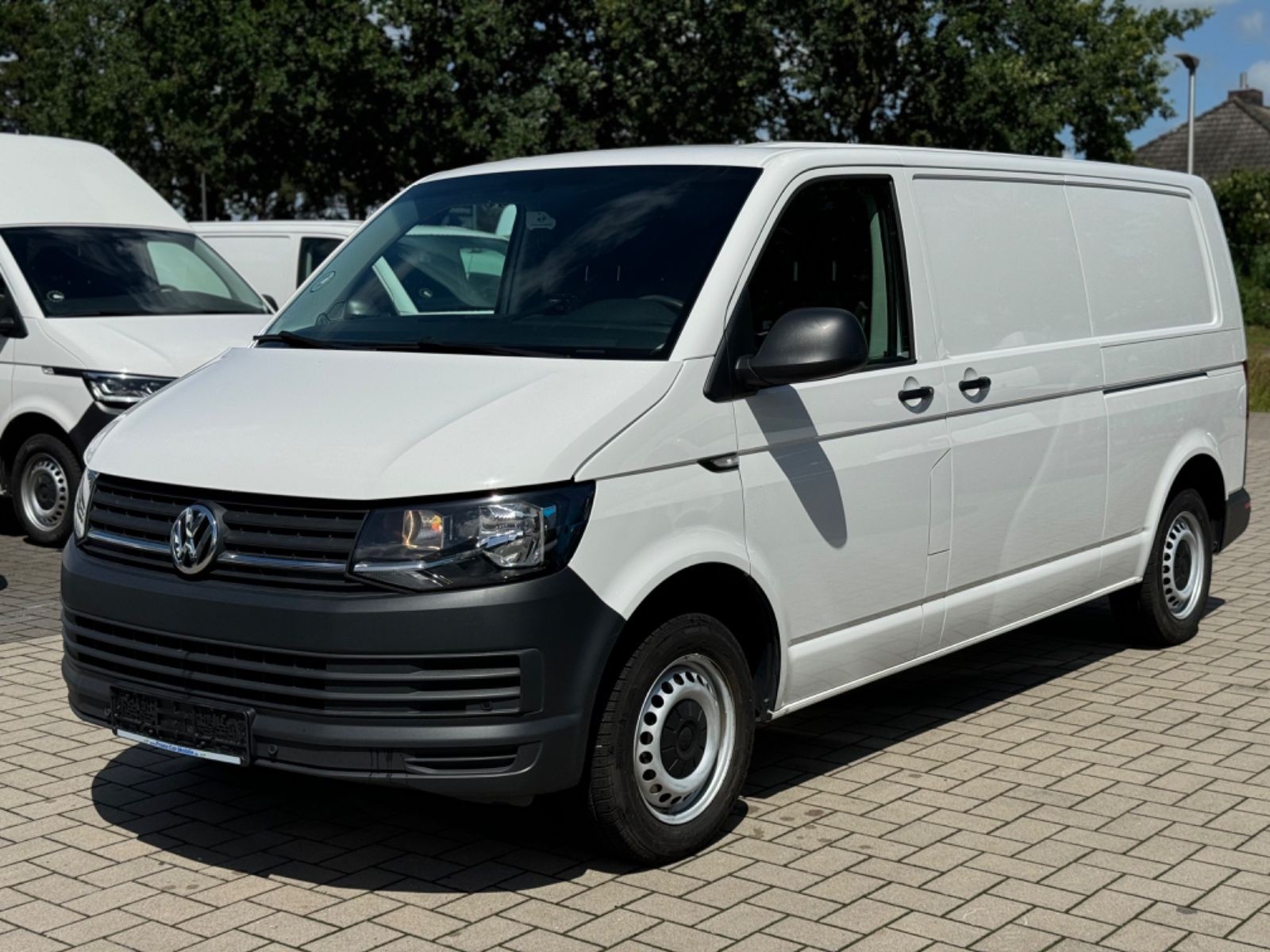 Volkswagen T6 Transporter Kasten lang/Webasto/Klima/PDC+