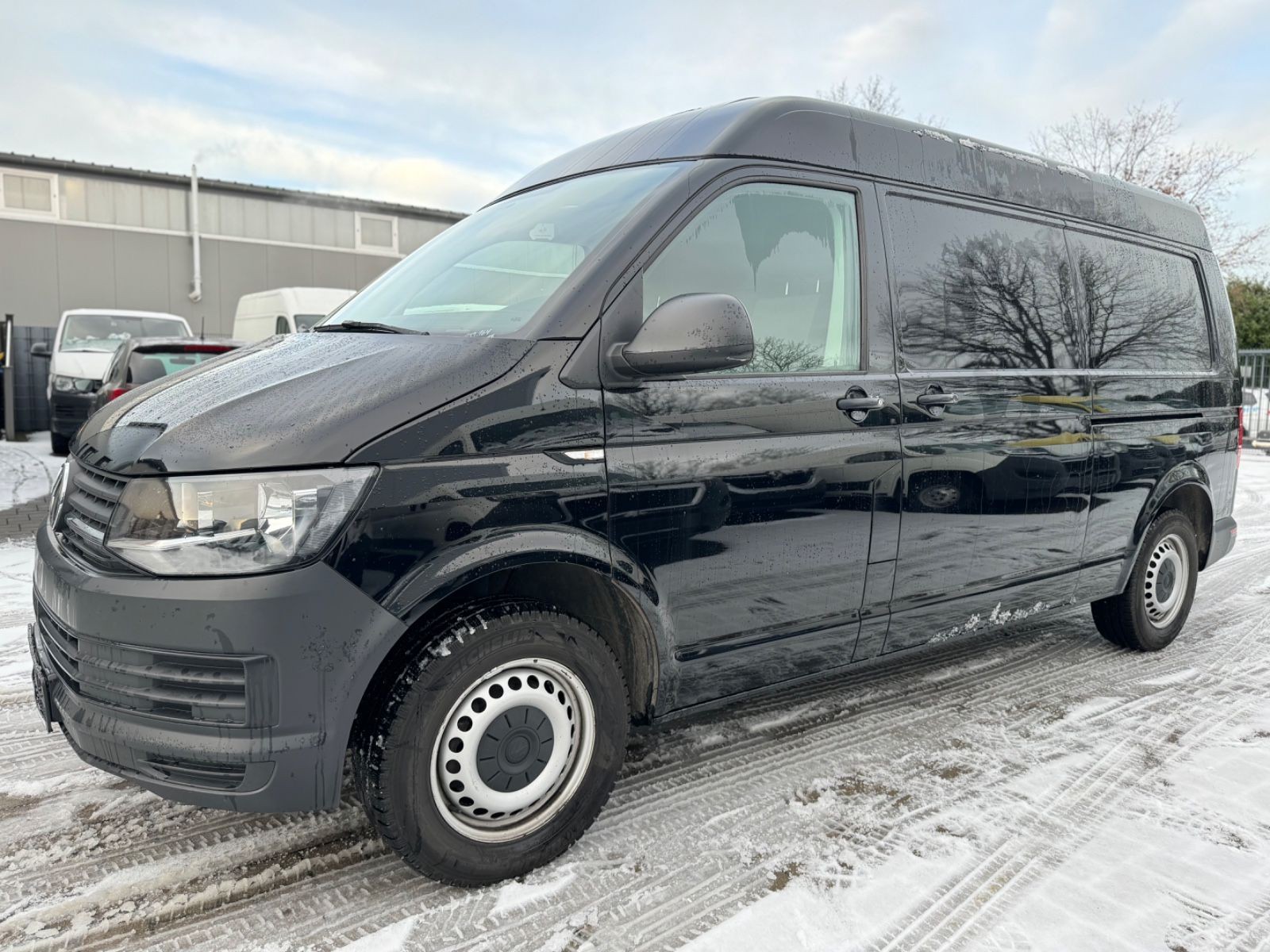 Volkswagen T6 Transporter L2H1 Mittelhochdach/Standheizung+