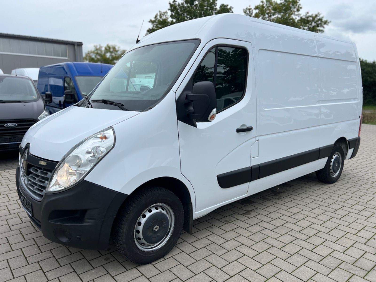 Renault Master 2.3 Kasten L2H2/Navi/Standheizung/Fenster