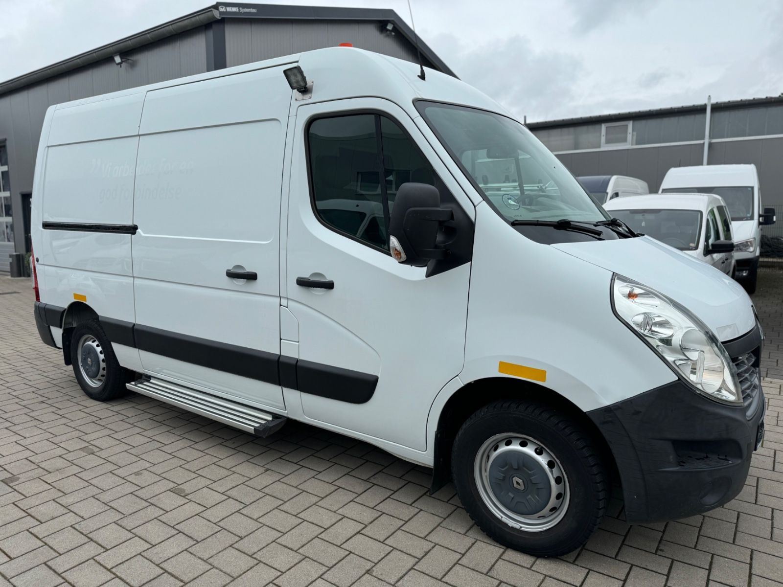 Renault Master 2.3dCi L2H2/Standheizung/Kamera/AHK+