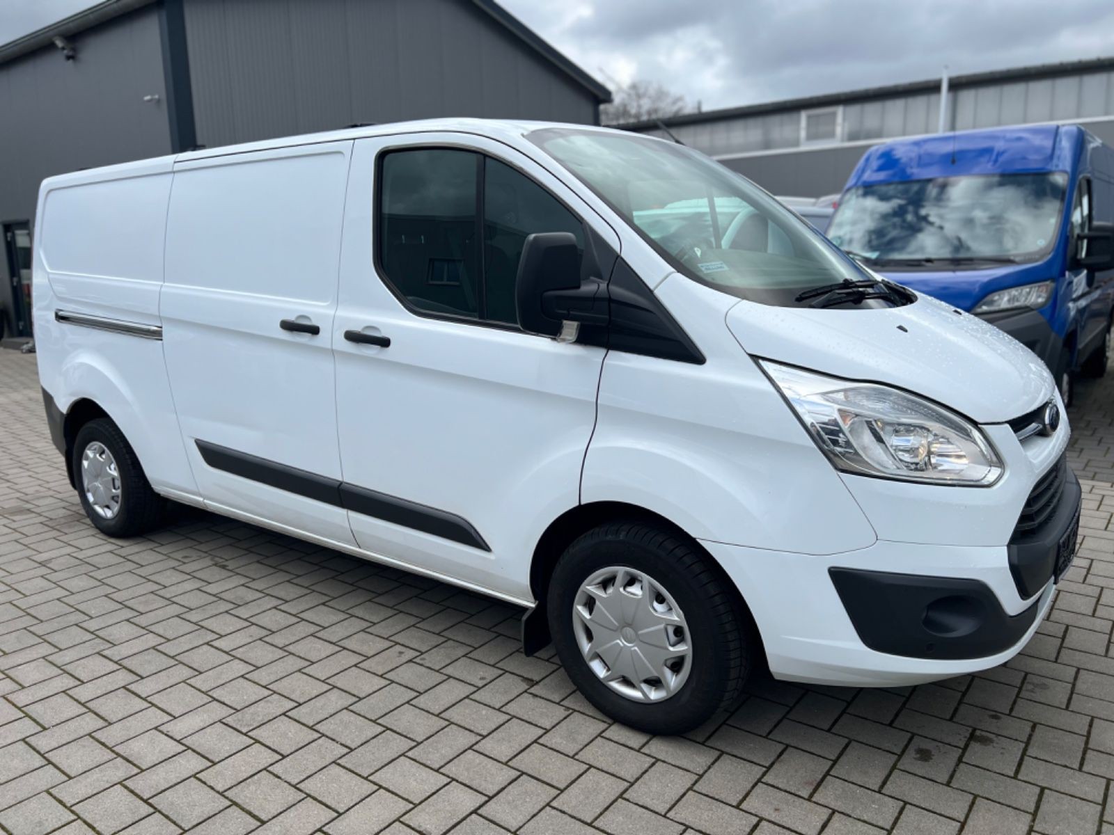 Ford Transit Custom Kasten L2/Standheizung/Dachträger