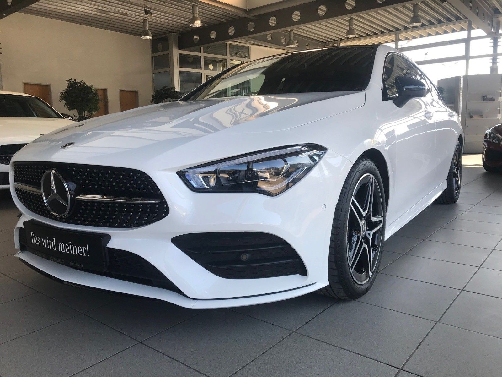 Mercedes-Benz CLA 200 SB, AMG-LINE, THERMOTRONIC, Pano-Dach