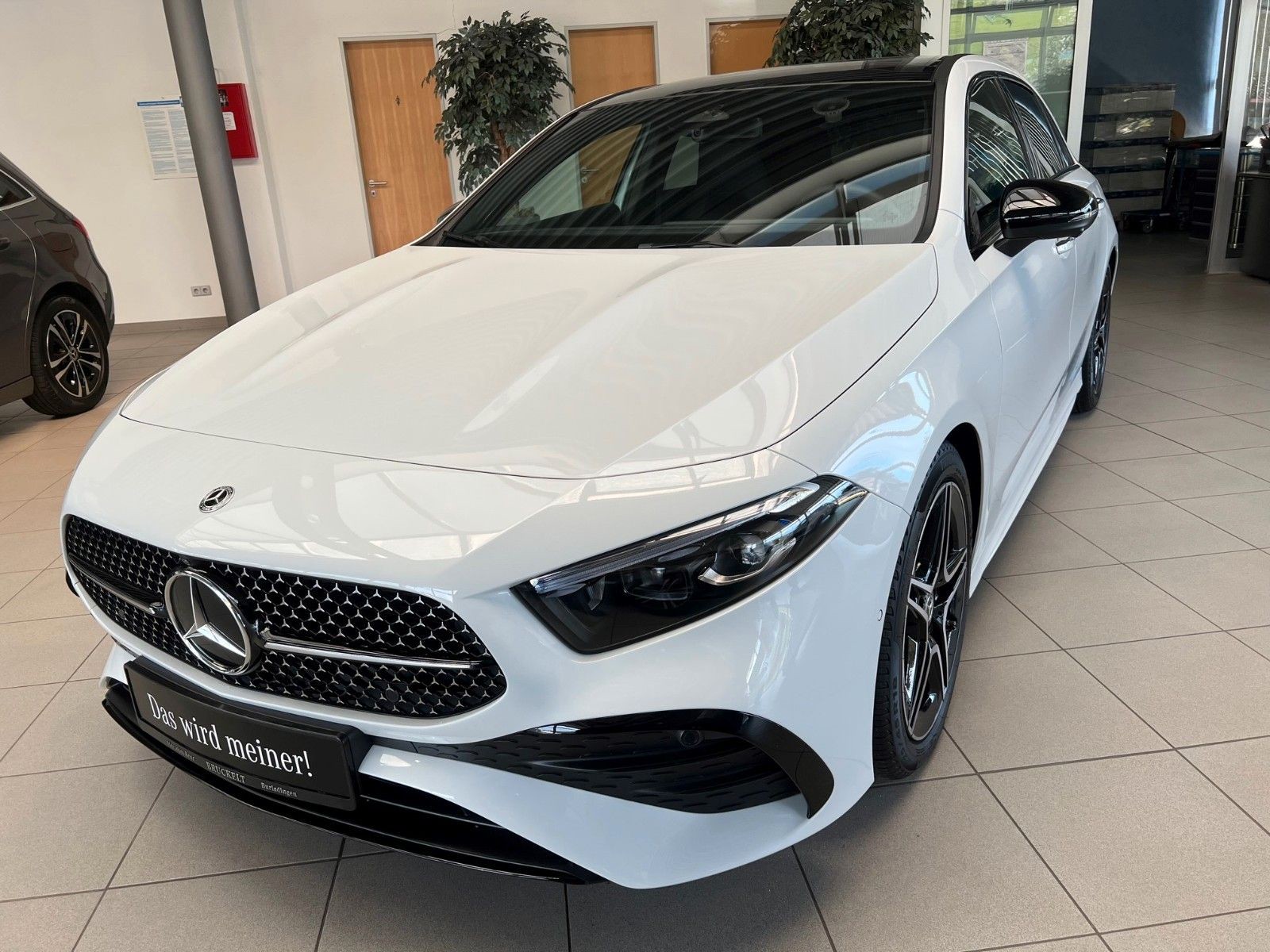 Mercedes-Benz A 250 4Matic AMG-Line, Pano, 360°, MULTIBEAM