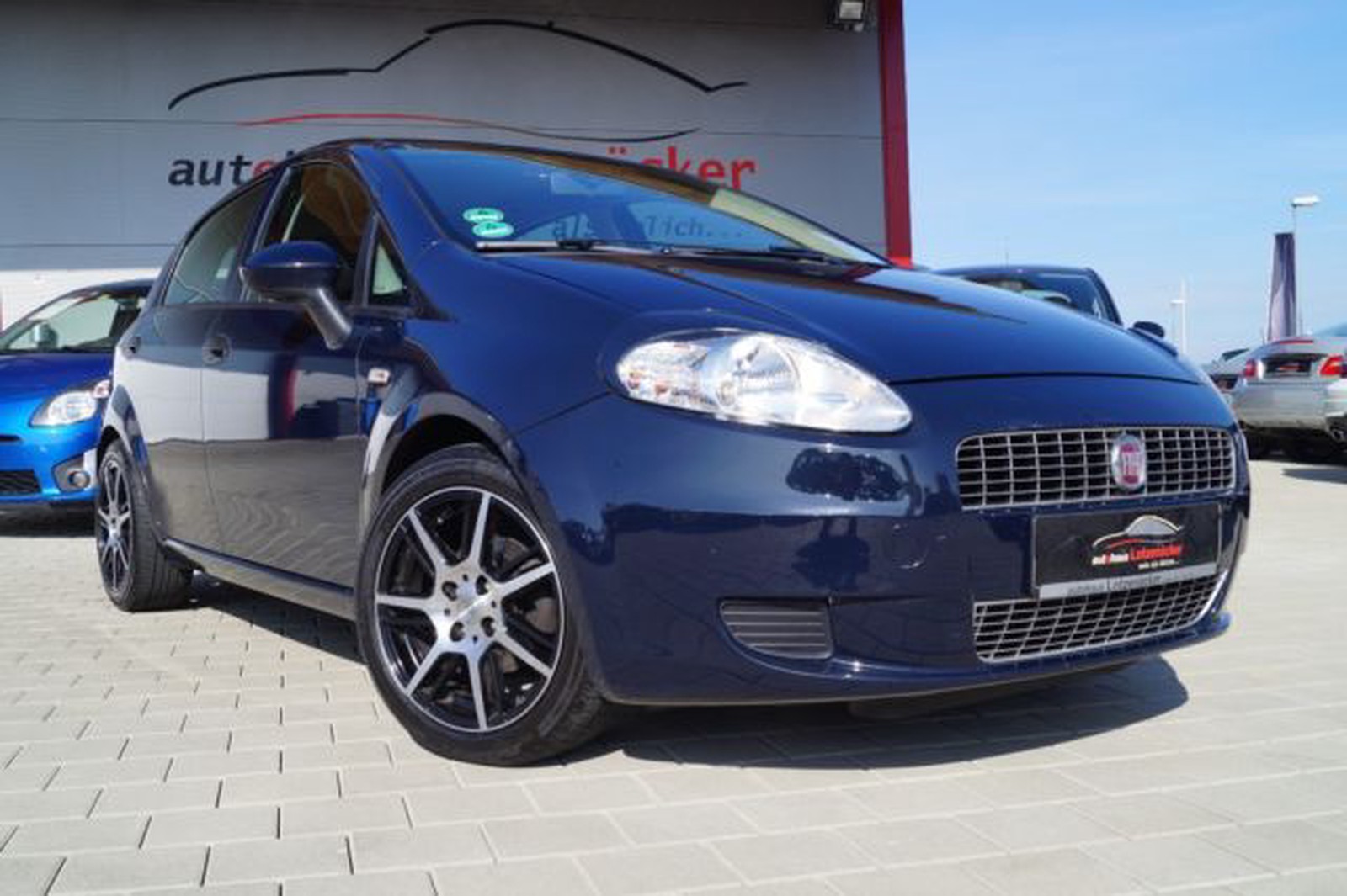Fiat Grande Punto 1.2 8V Active 8-fach-bereift,TUeV