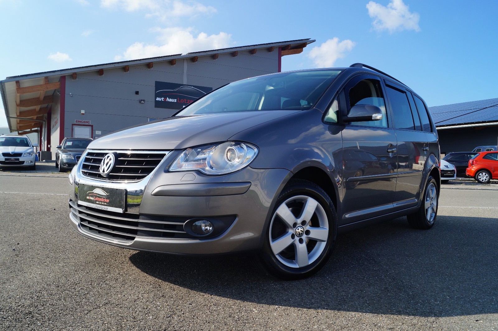 Volkswagen Touran United 7-SITZER,NAVI,XEN,TEMP,PDC