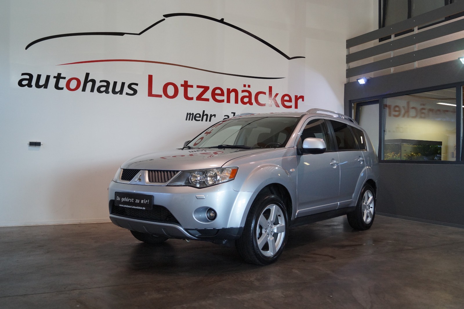 Mitsubishi Outlander 2.0 4WD Intense 7 SITZE,18",AHK,GARANTIE