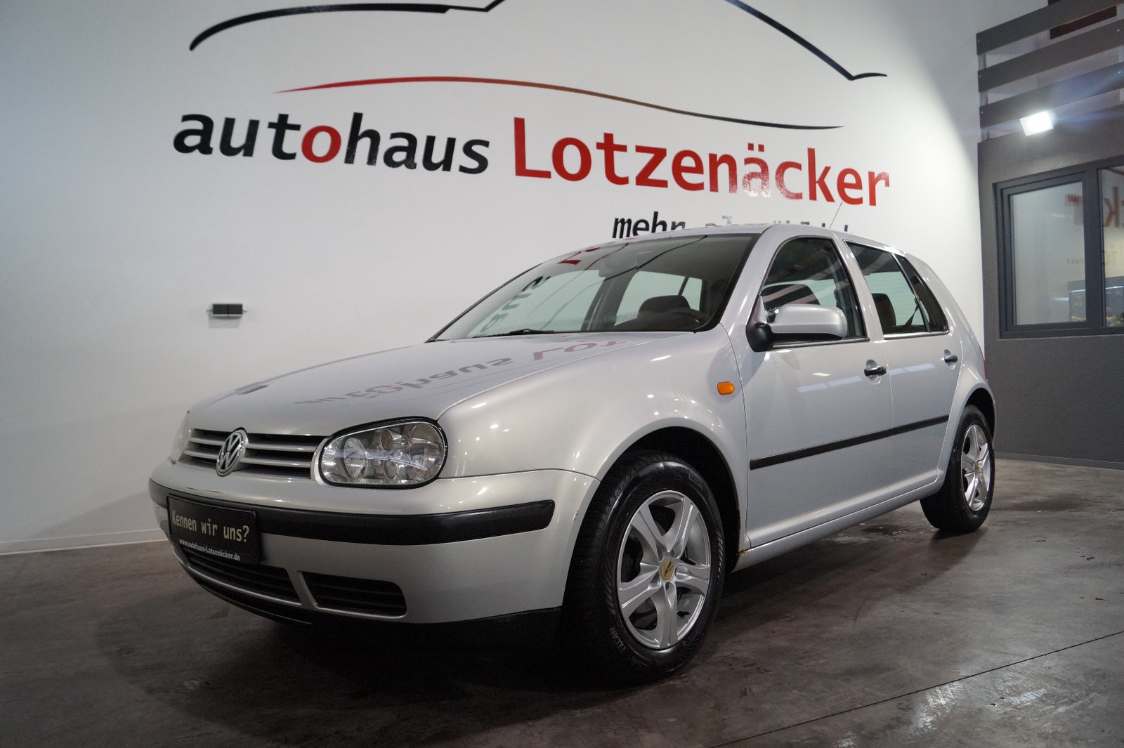 Volkswagen Golf IV 1.6 Basis AUTOMATIK,KLIMA,TÜV 04/2020