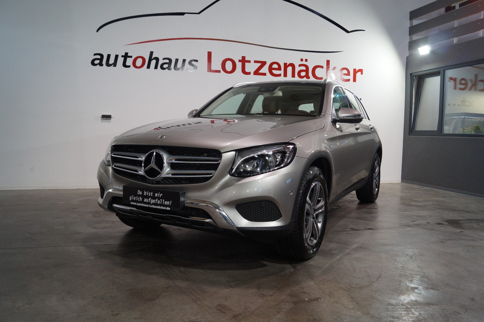 Mercedes-Benz GLC 250 4Matic LED,PANO,KAMERA,NAVI,