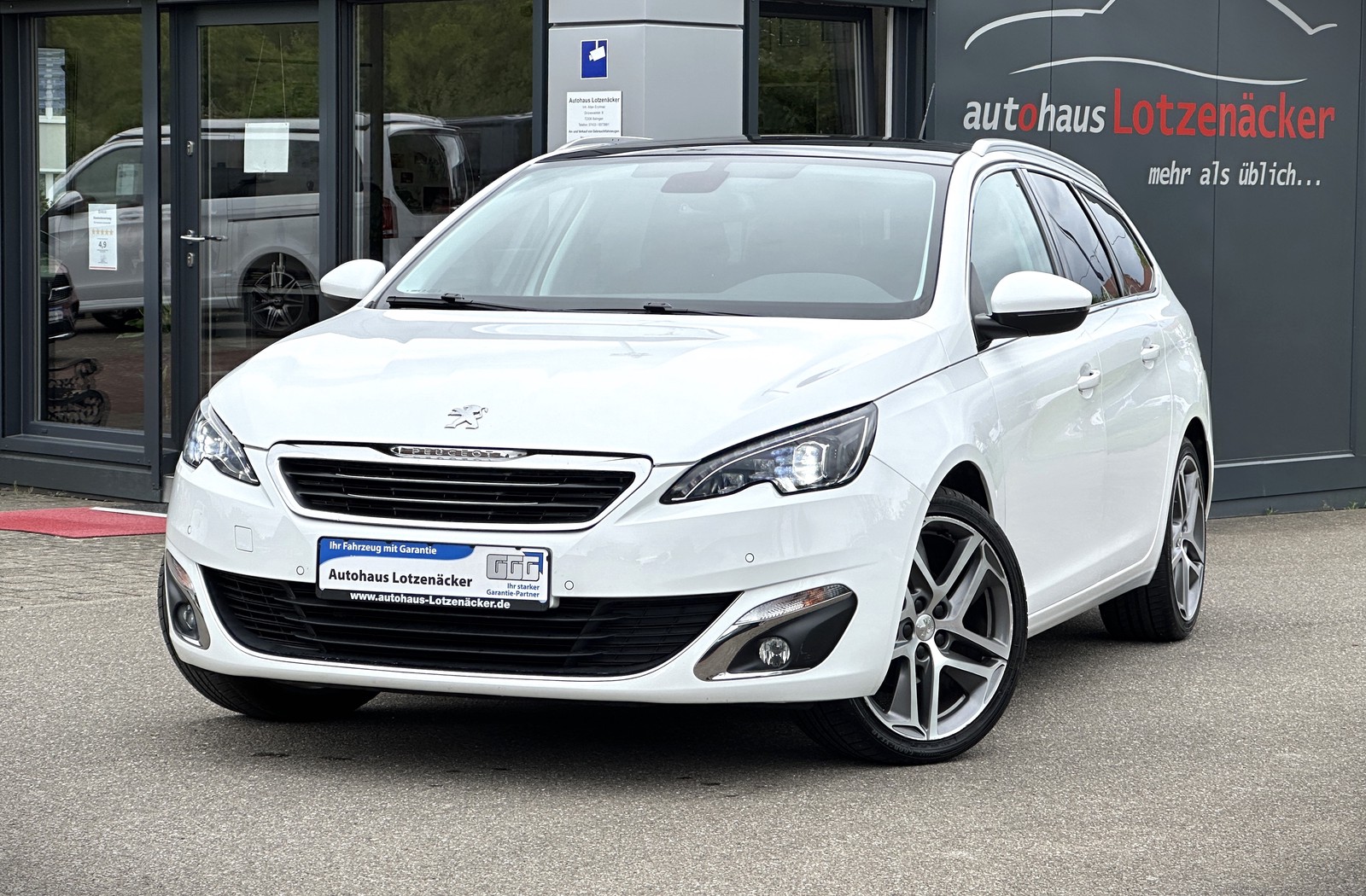 Peugeot 308 SW Allure Pano AHK NAVI PDC 8-Fach ALU
