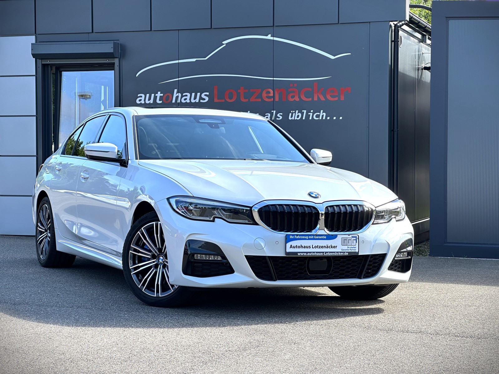 BMW 330e M Sport LASER|STHZ|HEAD-UP|ACC|KAM|KEYLESS