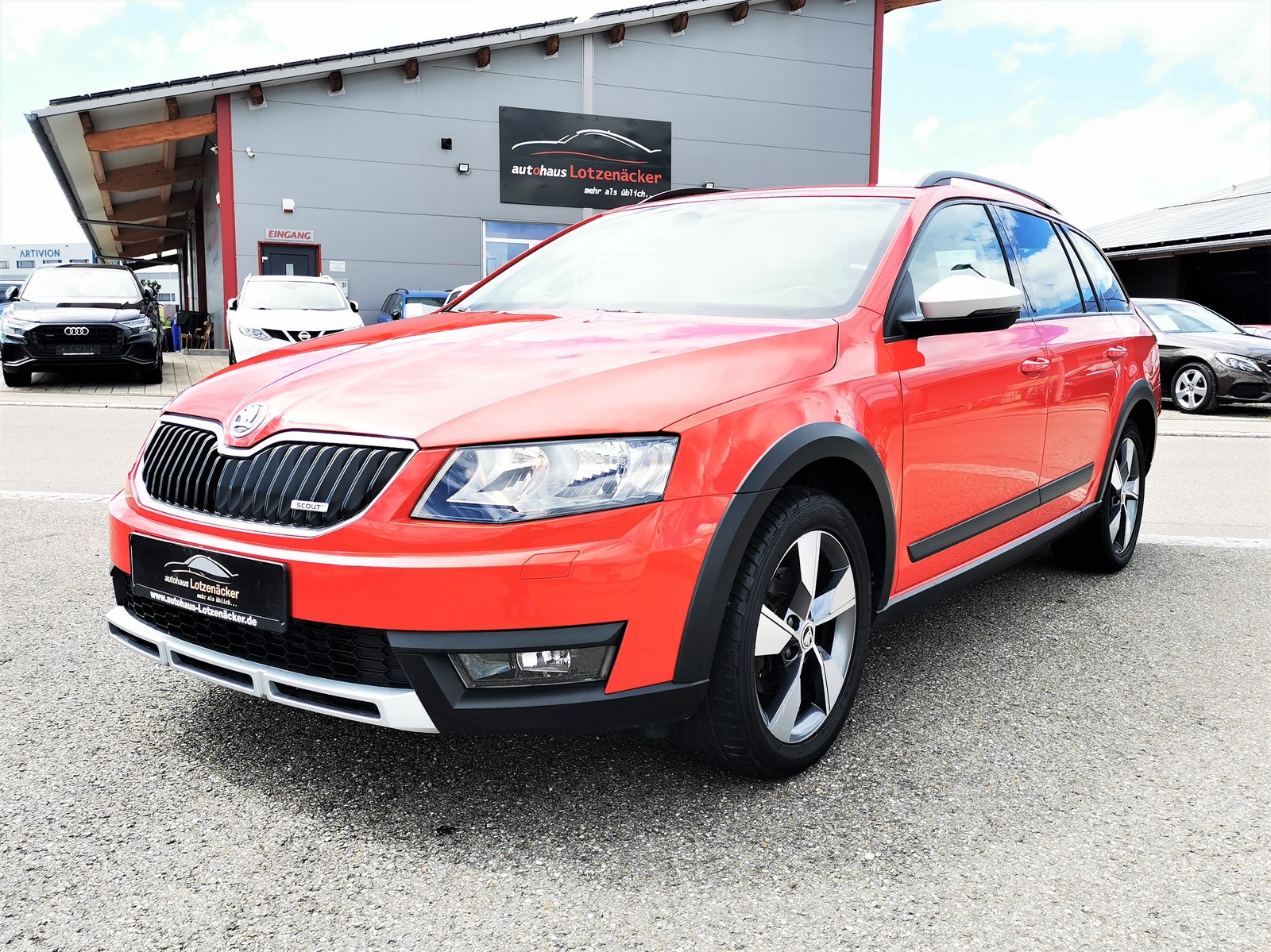 Skoda Octavia Combi Scout 4x4 1.HAND|AHK|TEMP|SHZ|8-FACH