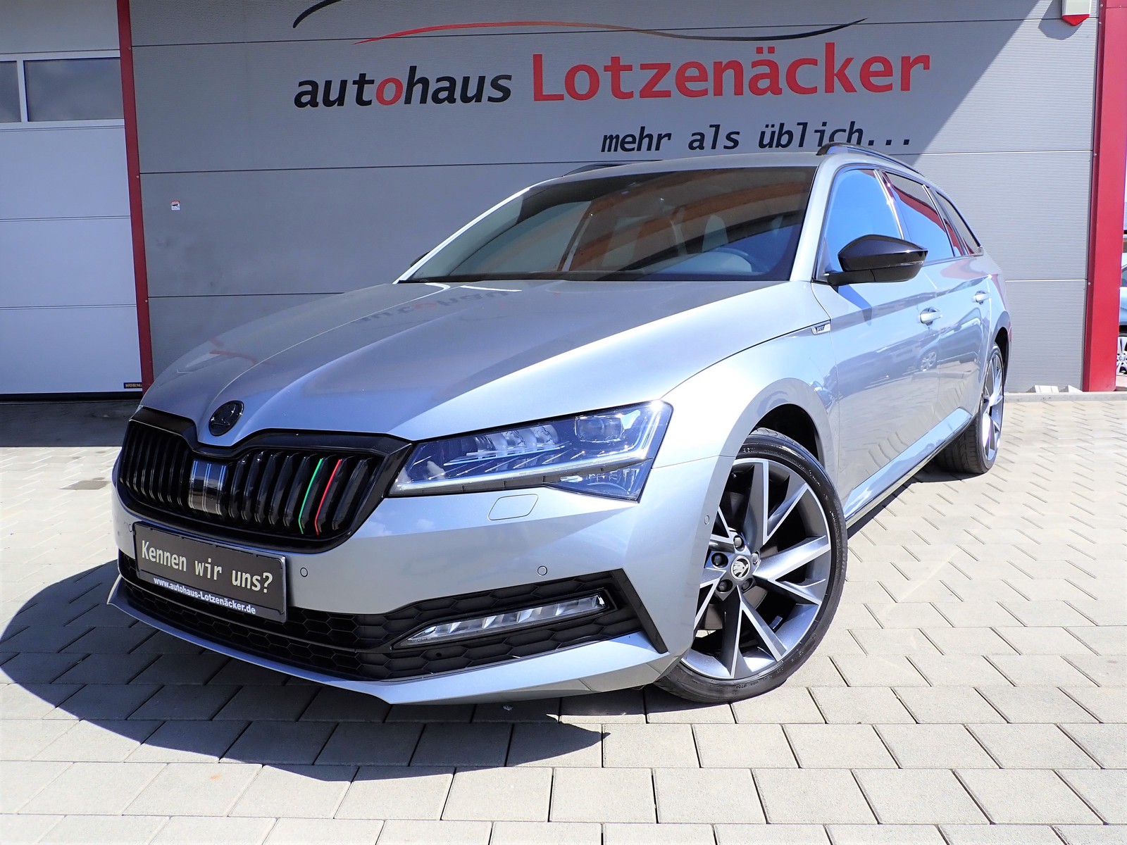 Skoda Superb Combi Sportline 4x4 NAV|ACC|VIRTUAL|PANO|RFK|CANTON