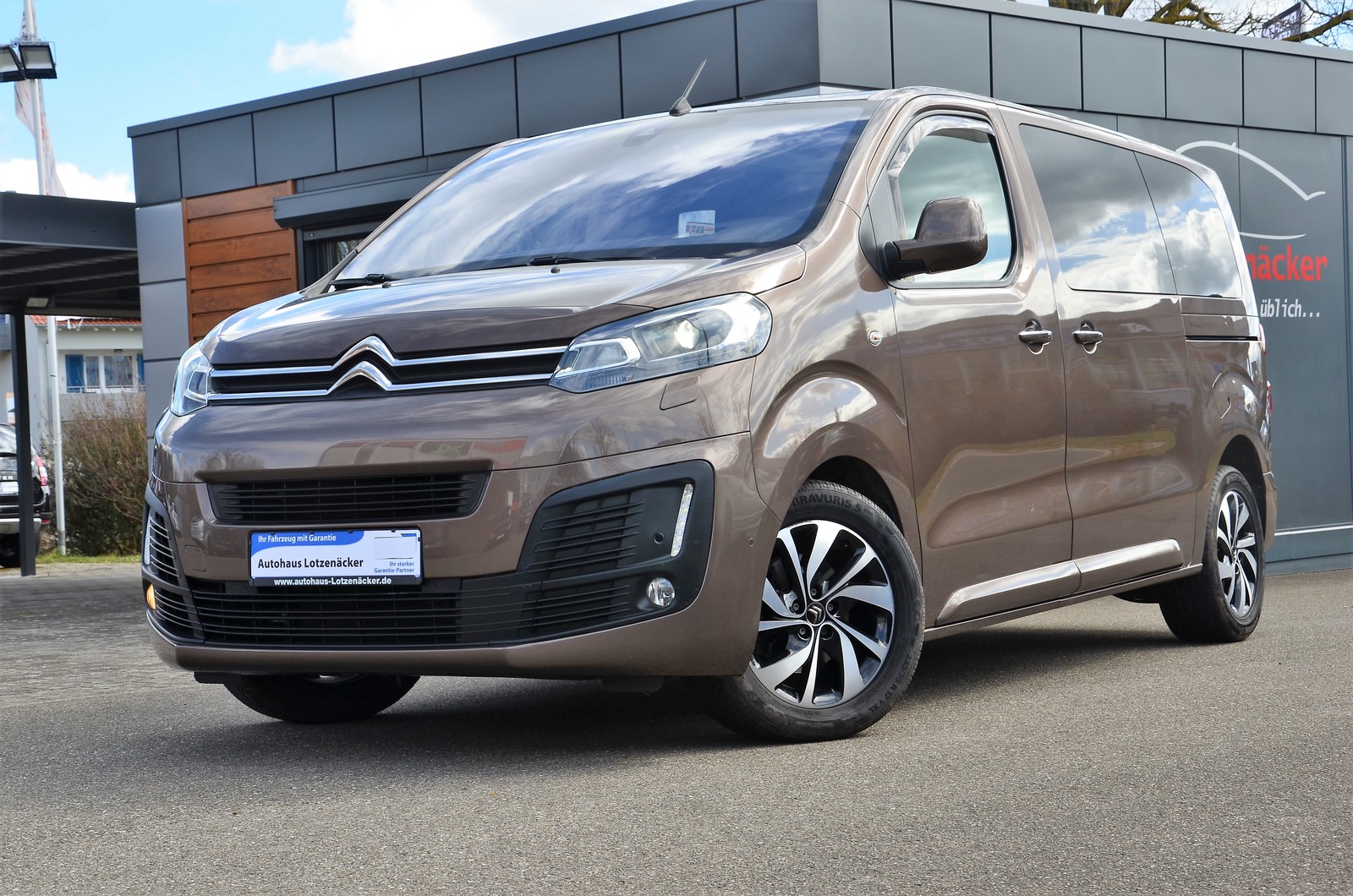 Citroën Spacetourer 2,0 HDI 180 FAP Shine M Pano
