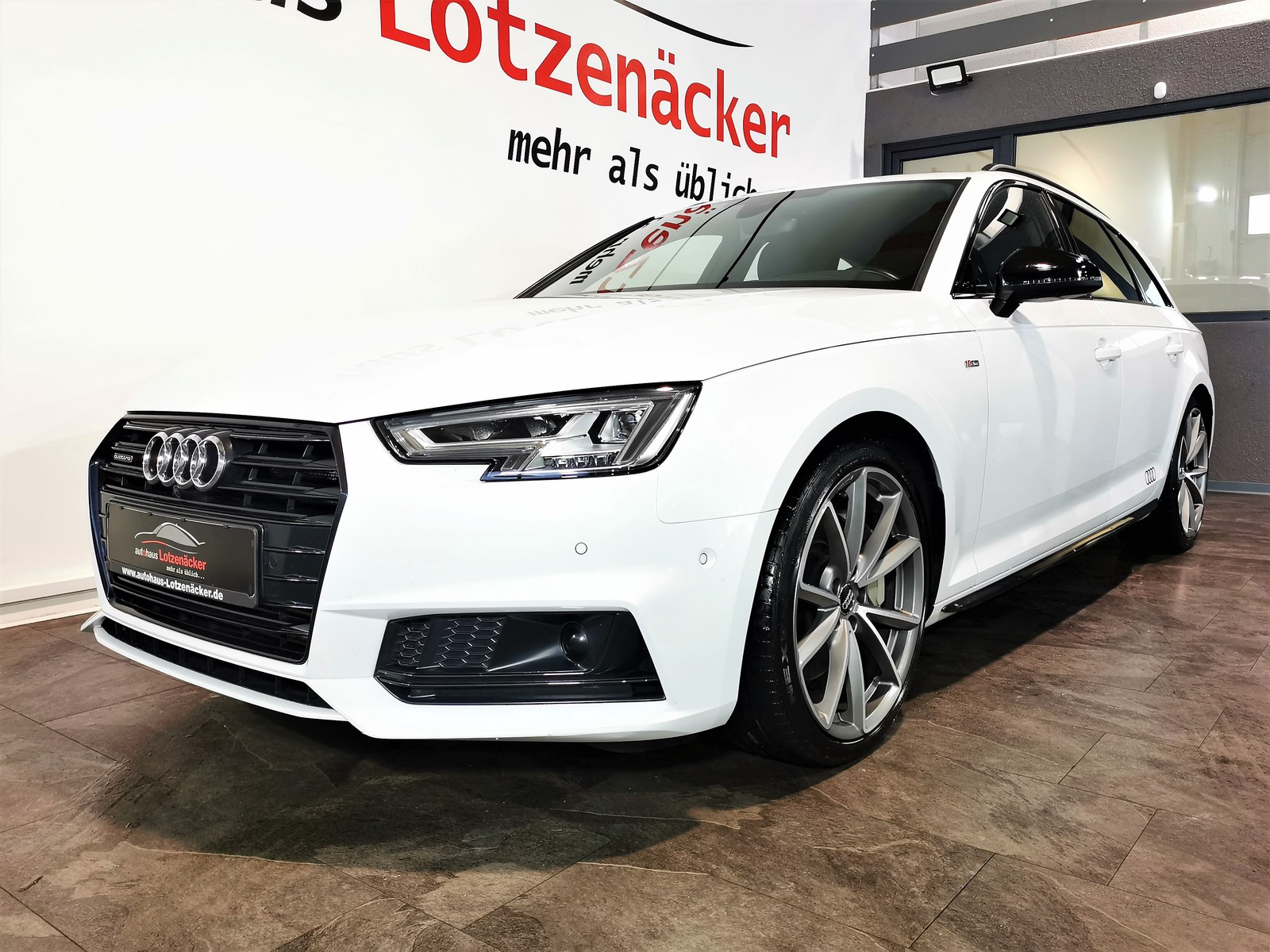 Audi A4 Avant 2.0 TFSI quattro S-line LED|ACC|AHK|VIRT