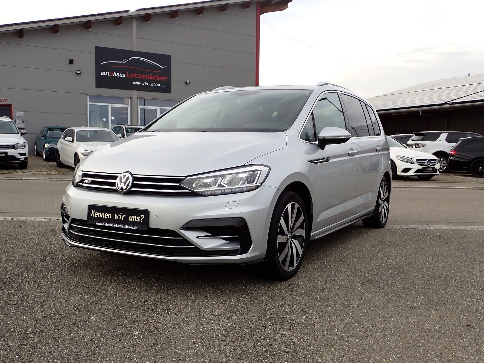 Volkswagen Touran Highline 7-Sitz|AHK|ACC|NAV|R-LINE|RFK|DSG