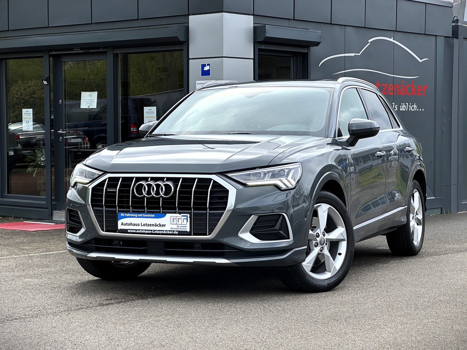 Audi Q3 45 TFSI quattro S-Line Matrix| Virtual| Pano