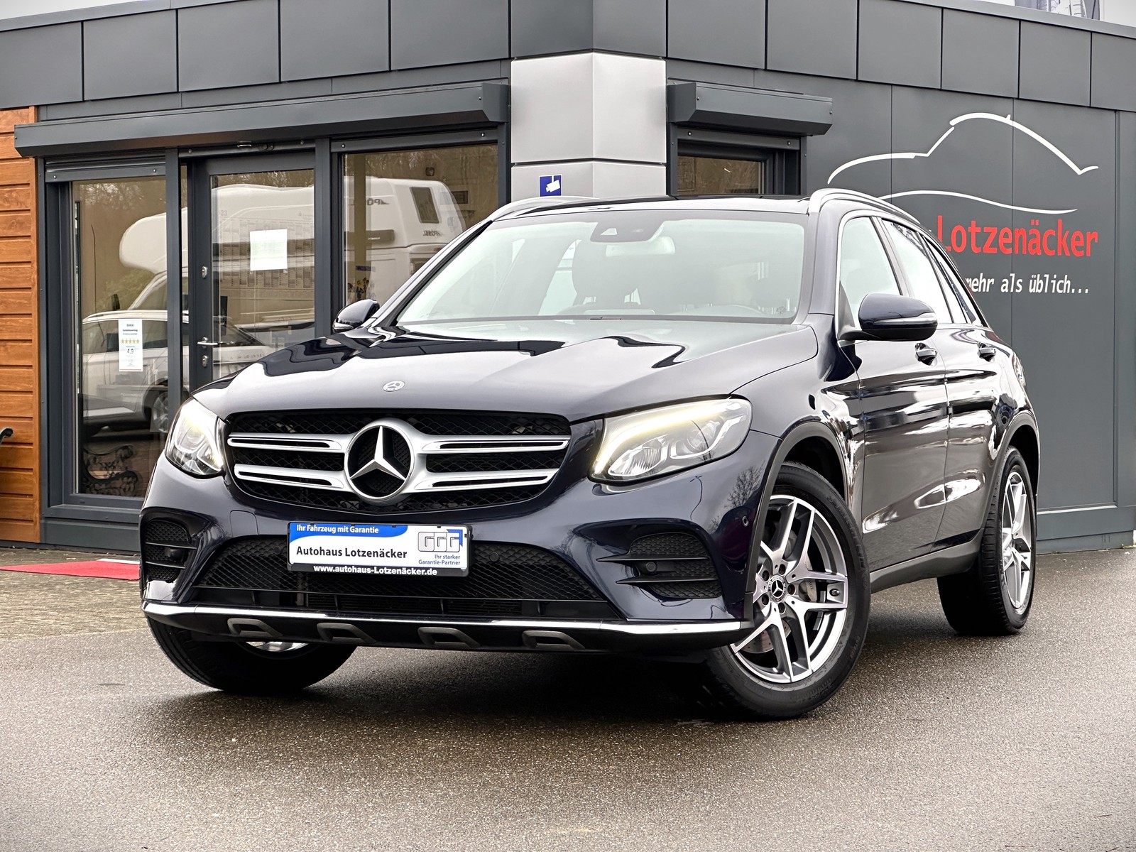 Mercedes-Benz GLC 300 4Matic AHK | AMG-Line