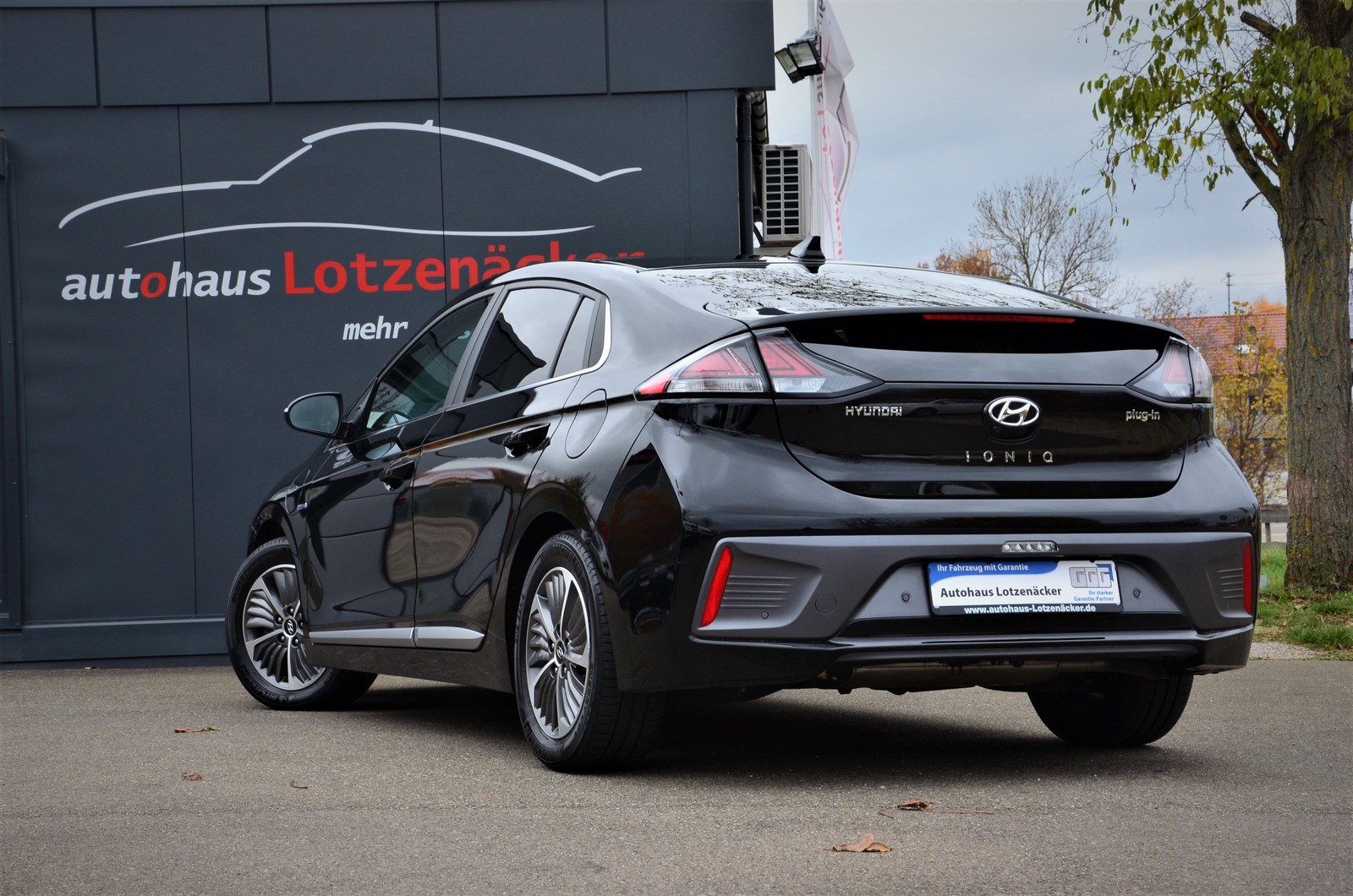 Hyundai Ioniq Plug In Hybrid Kaufen Hyundai IONIQ gebraucht kaufen in Balingen Preis 27990 eur - Int.Nr.: B-683