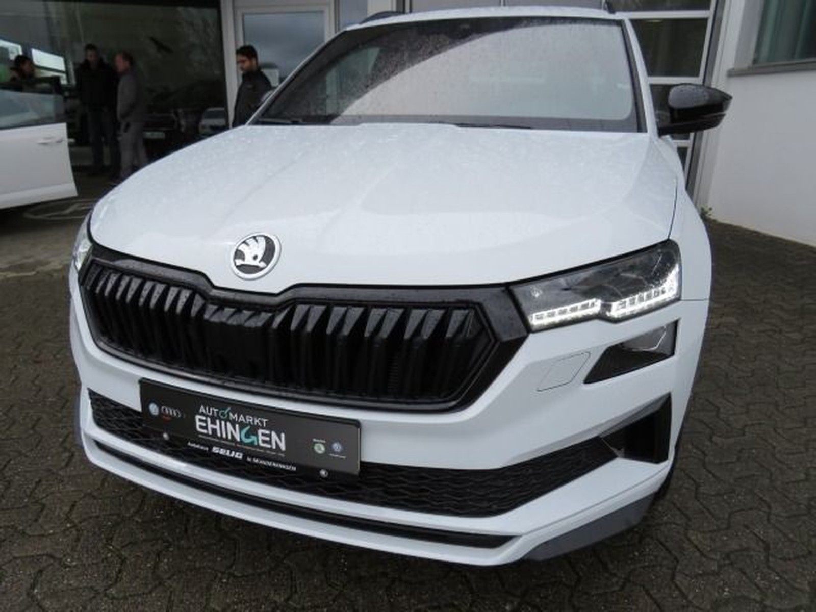 Skoda Karoq 1.5 TSI 150 PS 7-Gang DSG Sportline,Amundsen,PDC,AHK,Garantie 5 J.100TKM